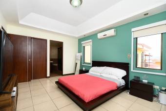 VENTA DE CASA ESQUINERA EN RESIDENCIAL PÁRAMO, SAN PABLO, HEREDIA