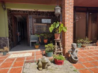 Venta de Casa en Oreamuno de Cartago. RAH 26-1242