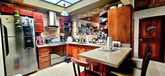 Venta de Casa en Coronado, San José.