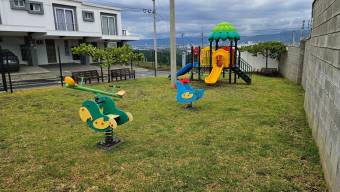 Venta de Casa en Ulloa-Heredia. RAH 26-1777