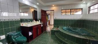 Venta de Casa en Coronado, San José.