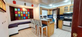 Venta de Casa en Coronado, San José.