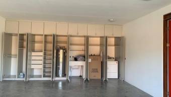Venta de Apartamento en San Rafael de Escazú.