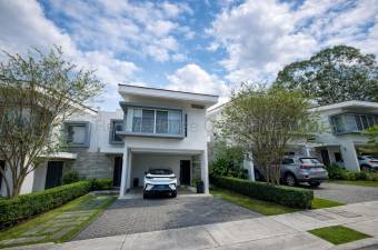 Se alquila casa en San Rafael Escazú 26-1748