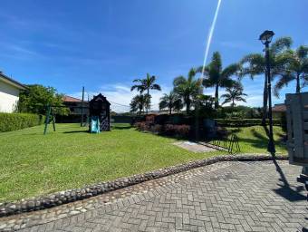 Lote en condominio con amenidades y entorno ideal para construir tu hogar #25-95 GS