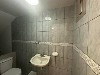 Opportunity. House for sale in a private community in Playas del Coco.