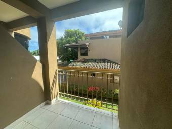 Opportunity. House for sale in a private community in Playas del Coco.