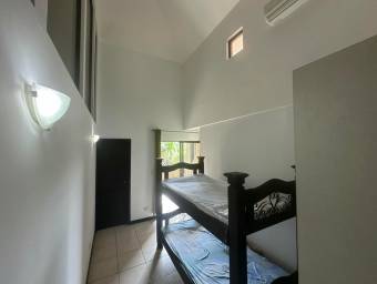 Opportunity. House for sale in a private community in Playas del Coco.