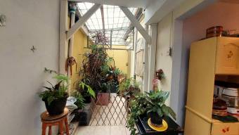 Se vende casa en Catedral San José 25-825