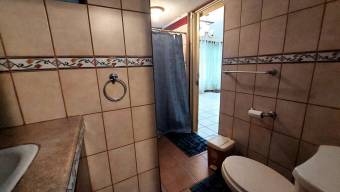 Se vende casa en Catedral San José 25-825