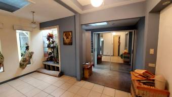 Se vende casa en Catedral San José 25-825