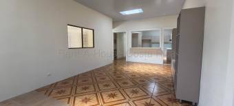 Alquiler de Amplia Casa en Pavas 26-1823