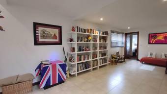 Exclusiva Casa Venta en Colinas de Monte Alegre