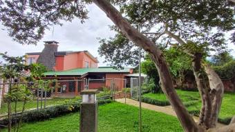 Venta de Propiedad de Uso Mixto en Granadilla de Curridabat