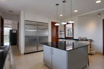 Venta Casa en Condominio Monteran