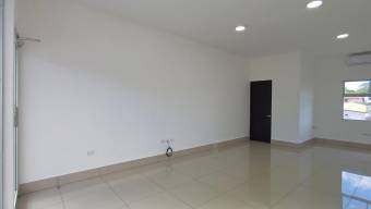 Alquiler de Local Comercial en Curridabat, San José. Excelente Ubicacion