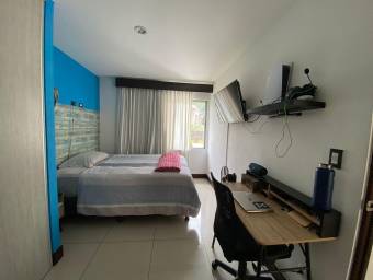 Amplia y cómoda casa en condominio ideal para familias en Santa Ana #24-652 GS