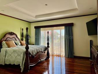 VENTA DE CASA EN SANTO DOMINGO DE HEREDIA 