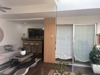 Venta de Casa en Ulloa-Heredia. RAH 26-1669