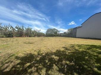 Despierta cada día con vistas increíbles en un terreno listo para construir en Heredia #24-1550 GS