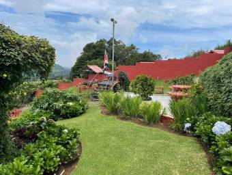 Propiedad única con casa, cabaña y entorno natural ideal para vivir o invertir en Alajuela#25-110 GS