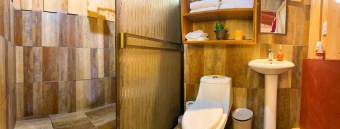 Propiedad única con casa, cabaña y entorno natural ideal para vivir o invertir en Alajuela#25-110 GS