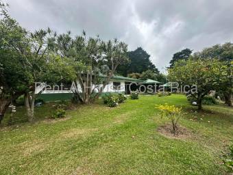 Mountain Home For Sale in Los Ángeles, San Rafael, Heredia