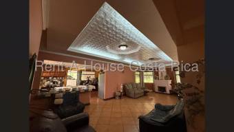 Mountain Home For Sale in Los Ángeles, San Rafael, Heredia