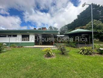 Mountain Home For Sale in Los Ángeles, San Rafael, Heredia