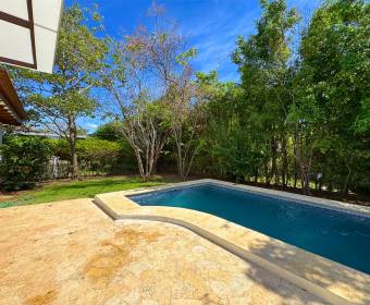 Casa de 1 planta a la venta en condominio en Río Oro de Santa Ana