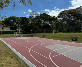 Casa de 1 planta a la venta en condominio en Río Oro de Santa Ana