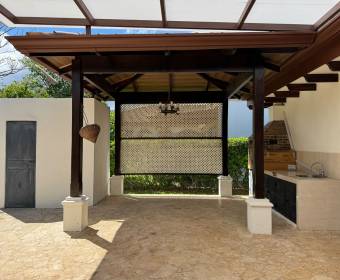 Casa de 1 planta a la venta en condominio en Río Oro de Santa Ana