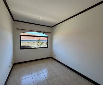 Casa de 1 planta a la venta en condominio en Río Oro de Santa Ana