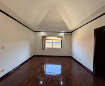 Casa de 1 planta a la venta en condominio en Río Oro de Santa Ana