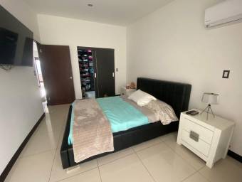 Venta casa 3 hab con amplio patio y excelente distribución #24-119 GS