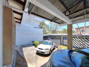 AMPLIA CASA EN VENTA UN SOLO NIVEL LA URUCA
