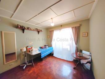 AMPLIA CASA EN VENTA UN SOLO NIVEL LA URUCA
