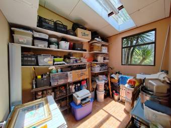 AMPLIA CASA EN VENTA UN SOLO NIVEL LA URUCA