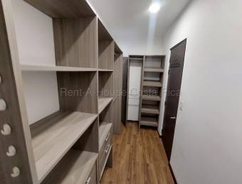 CASA CONTEMPORANEA EN ALQUILER BELLO HORIZONTE DE ESCAZU