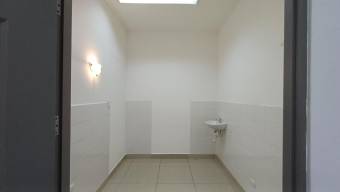 Alquiler de Local Comercial en Granadilla Curridabat.