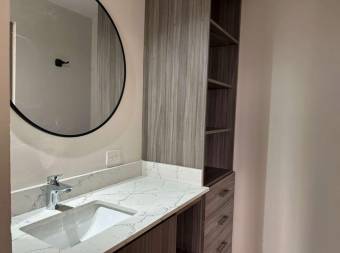 Se alquila apartamento en Escazú San Rafael 26-1294