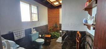 MLS-26-1827 LS VENTA CASA CON APARTAMENO LA UNION CARTAGO CONTACTENOS AL # 86127562 