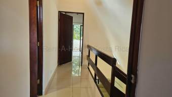 Se alquila casa en Ulloa Heredia 26-1810