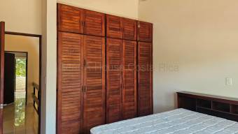 Se alquila casa en Ulloa Heredia 26-1810