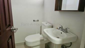 Se alquila casa en Ulloa Heredia 26-1810