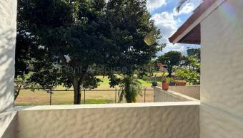 Se alquila casa en Ulloa Heredia 26-1810