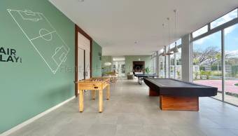 Se alquila casa en Piedades Santa Ana 26-1741