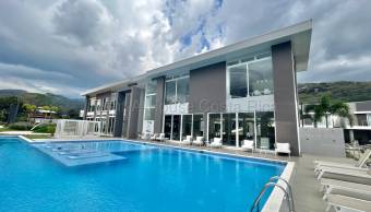 Se alquila casa en Piedades Santa Ana 26-1741