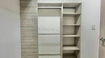 Se alquila casa en Piedades Santa Ana 26-1741