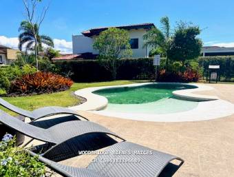 Santa Ana casa nueva en venta $895.000